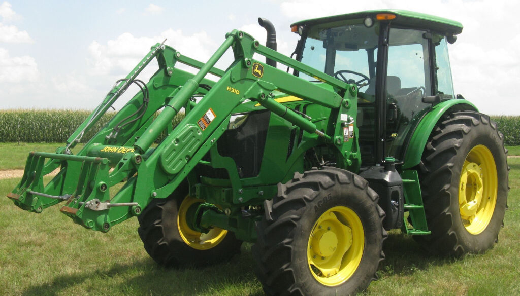 John Deere 6120E MFWD