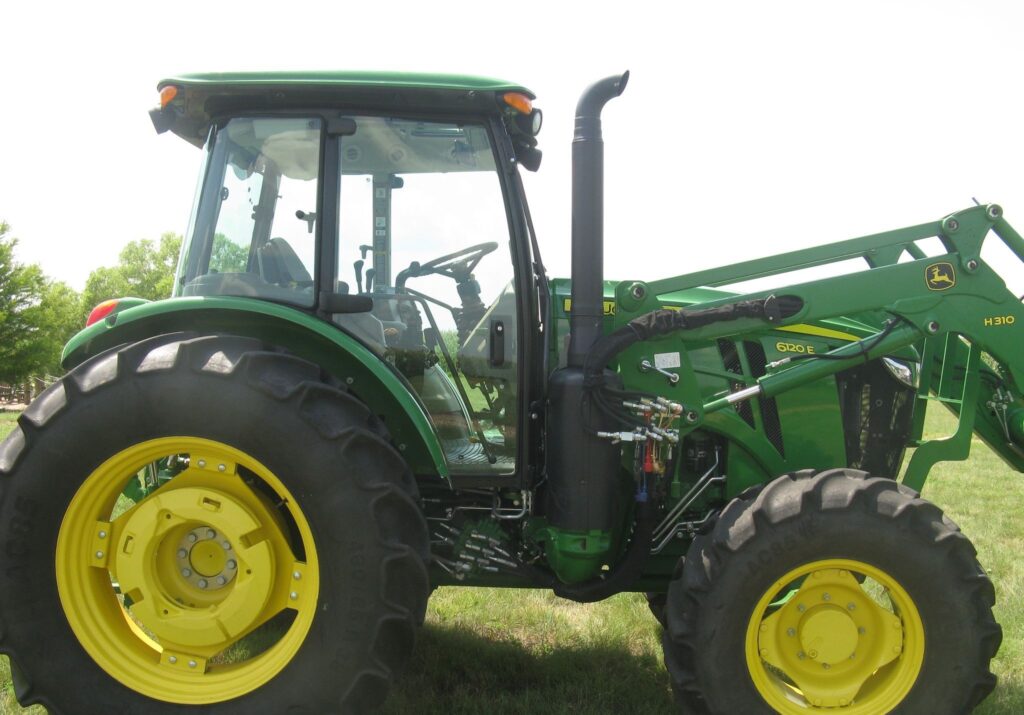 John Deere 6120E MFWD